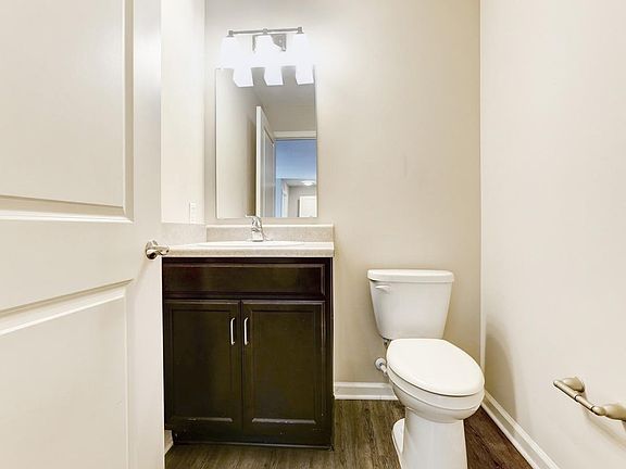 3rd image of 311 E Cawson St #401
