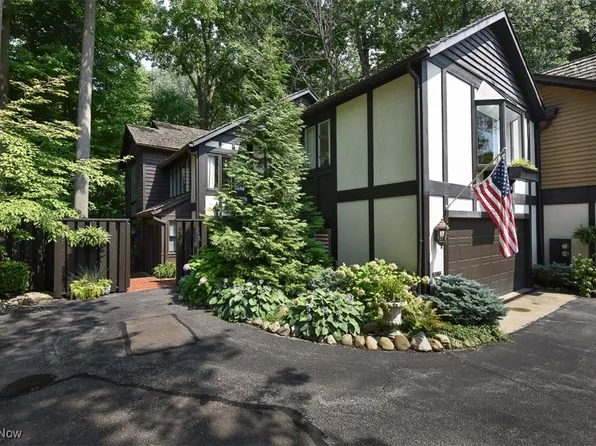 28 Hidden Valley, Rocky River, OH 44116