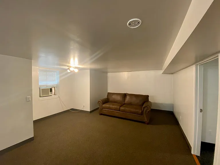 249 S Douglas St #4 — Photo 2