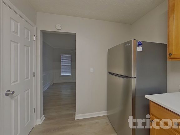 5th image of 8292 Eastshore Dr