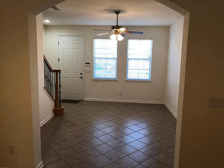 13014 Sunset Lake Dr — Photo 10