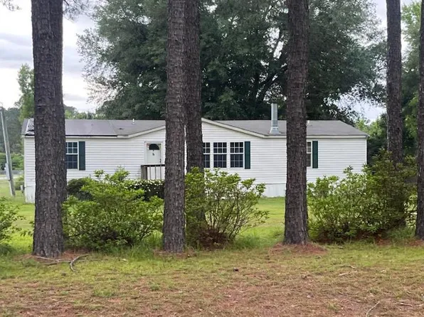332 Live Oak Loop, Ellabell, GA 31308