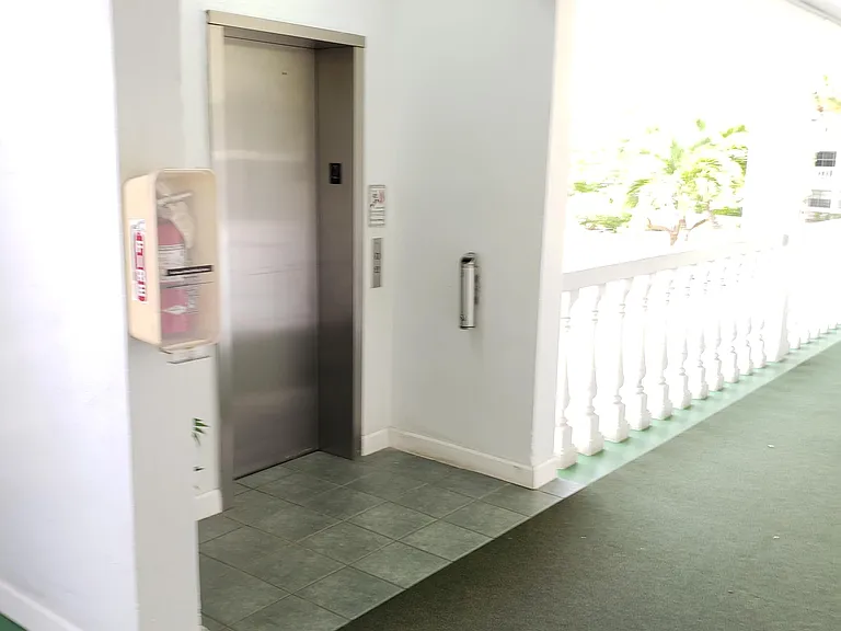 2455 NE 51st St #E-201 — Photo 31