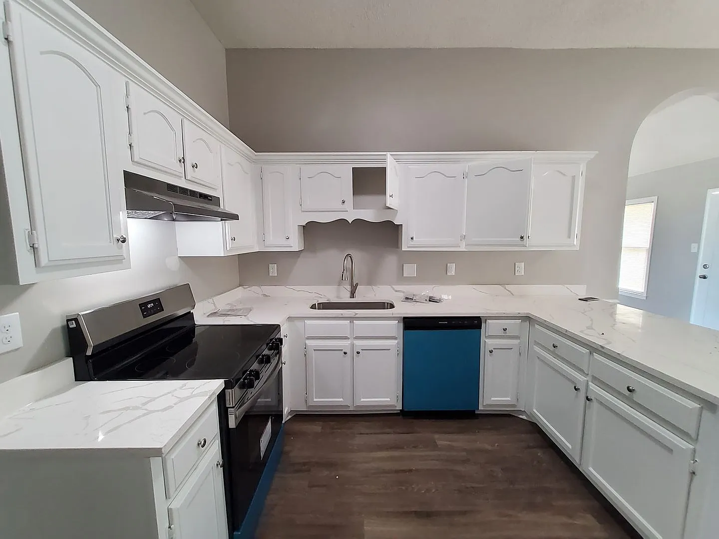 Welcome to 8937 Chimneyrock Blvd! — Photo 3
