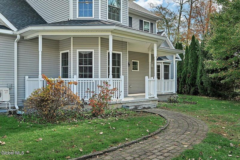 3rd image of 116 Elm Avenue