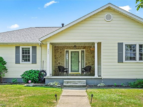 2nd image of 325 Fieldstone Ct