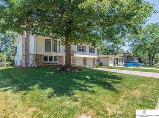 7448 Washington St, Ralston, NE 68127