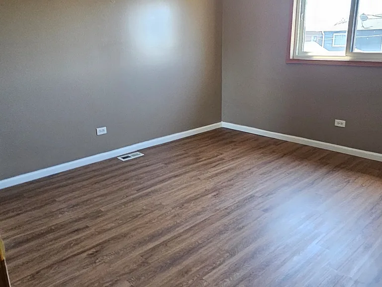 1169 George St — Photo 15