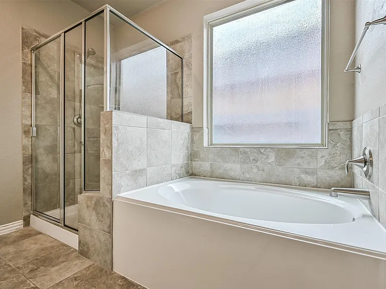4511 Apple Point Ln — Photo 25