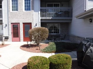 711 Quinlan Dr, Pewaukee, WI 53072