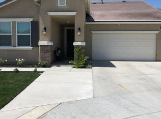 1325 Fantail St, Tulare, CA 93274