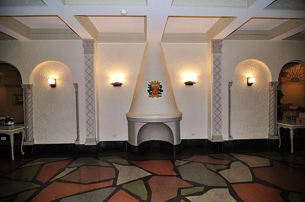 Rented by CENTURY 21 Sunny Gardens Realty, Inc. | media 8