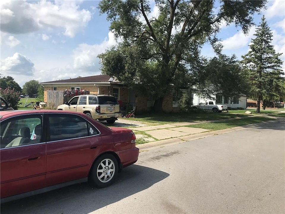 2nd image of 912 S Coombs St