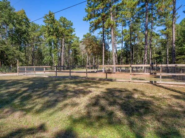 7377 Clark Rd, Plantersville, TX 77363
