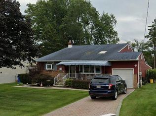 16 Lexington Rd, Bordentown, NJ 08505