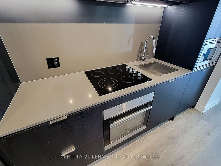 1 Jarvis St #1121 — Photo 17
