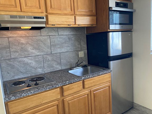 4th image of 220 Jessie Ln APT 6