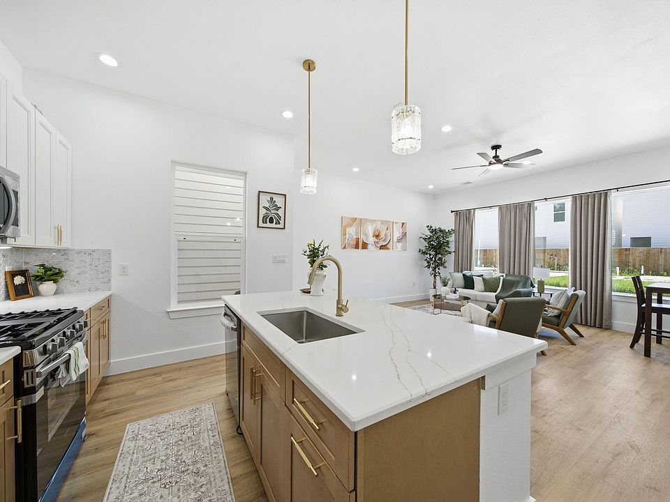 1st image of 8908 Knoll Leaf Dr
