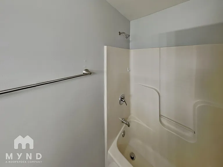 3604 Oakwood Rd — Photo 13