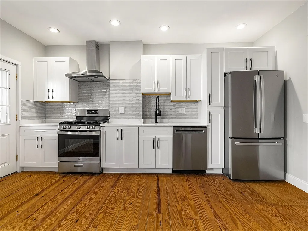 Building Photo - 131A Cottage St #2A