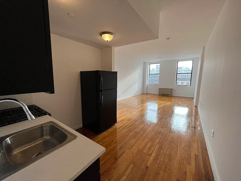 15 Lawton St #43