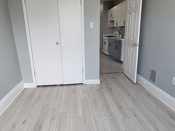 4th image of 344 Virginia Ave #2F