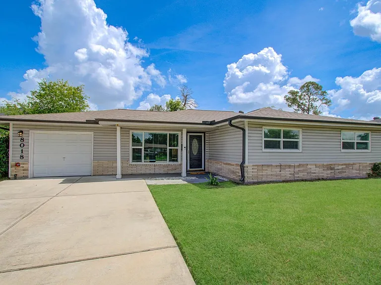 8018 Hammerly Blvd — Photo 1