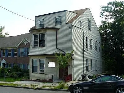 106 N 3rd St photo 1