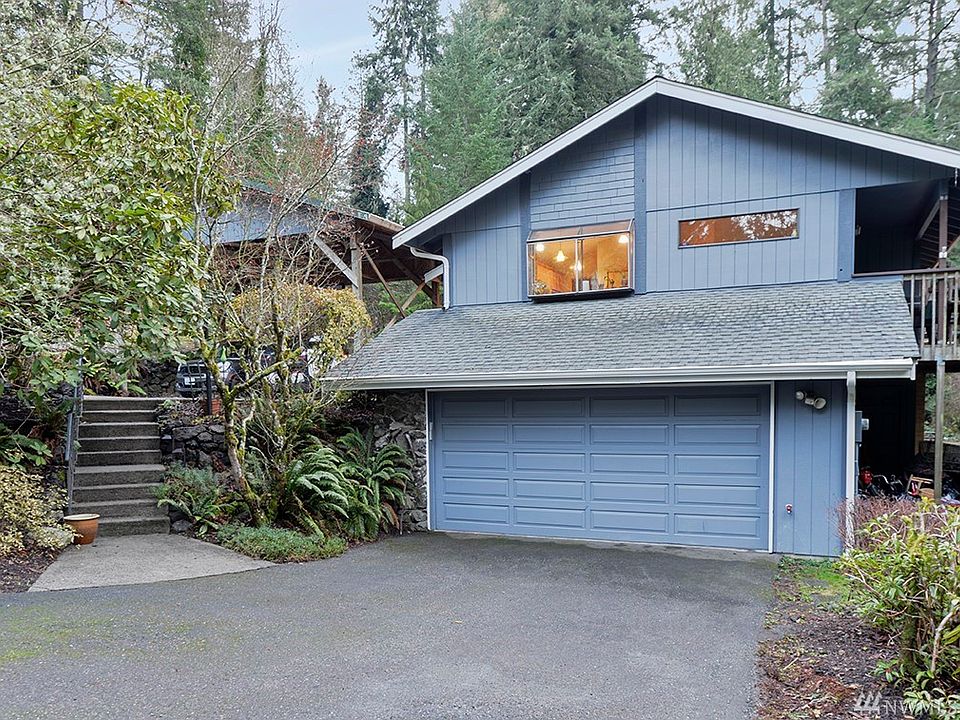 1st image of 10918 Butte Dr SW