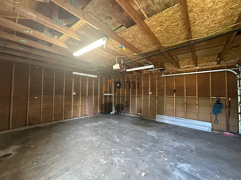 203 Locust St — Photo 16