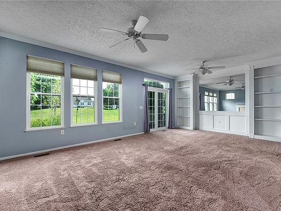 3rd image of 33290 Fairport Dr