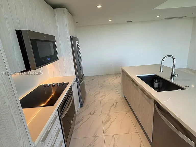 2000 Metropica Way #901 — Photo 6