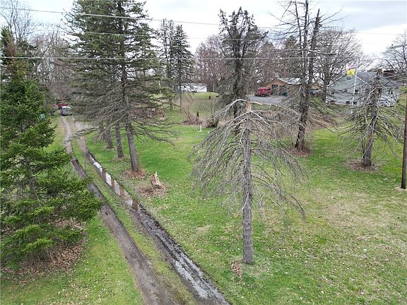 5th image of 523 Unionville Rd