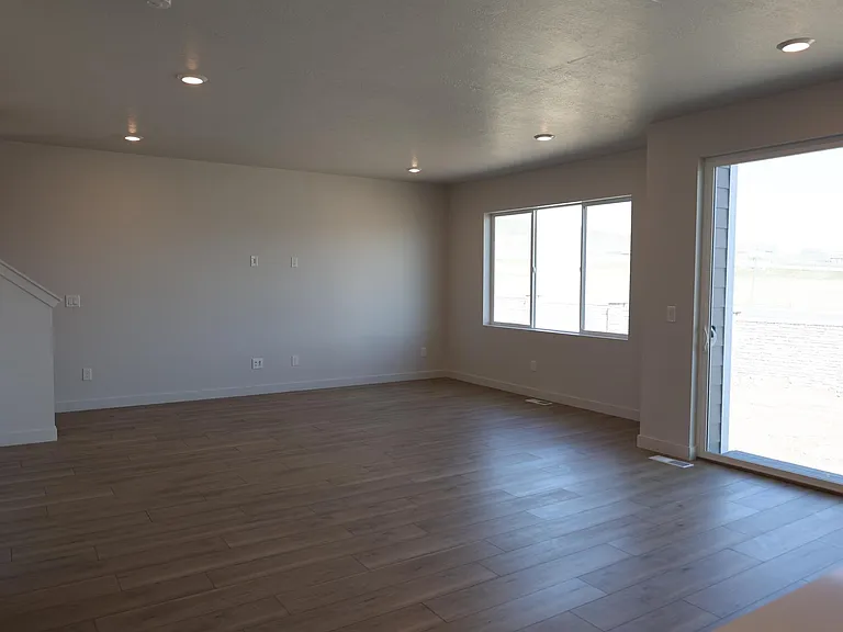 316 W Snowberry Dr — Photo 4