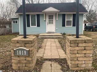 1019 Bruce St, Mount Pleasant, MI 48858