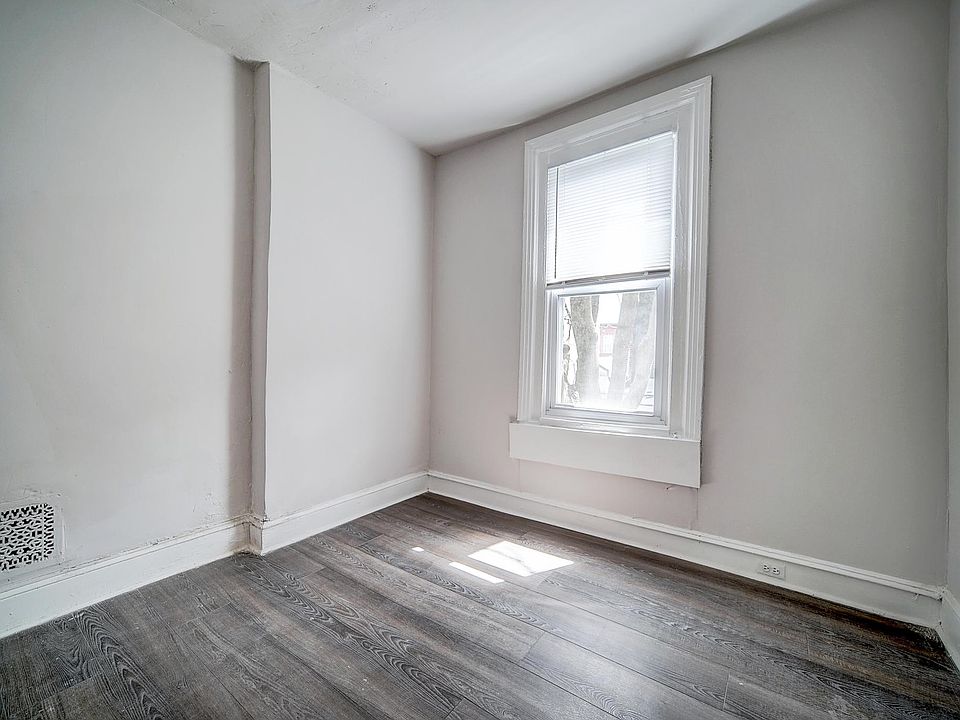 1st image of 2751 N Hemberger St #4