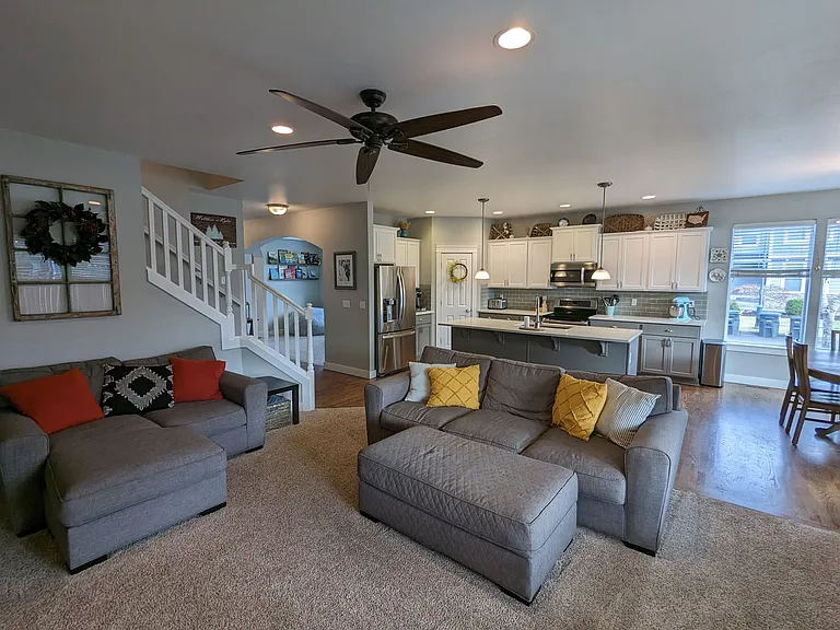 7758 McKinley Loop NE — Photo 15