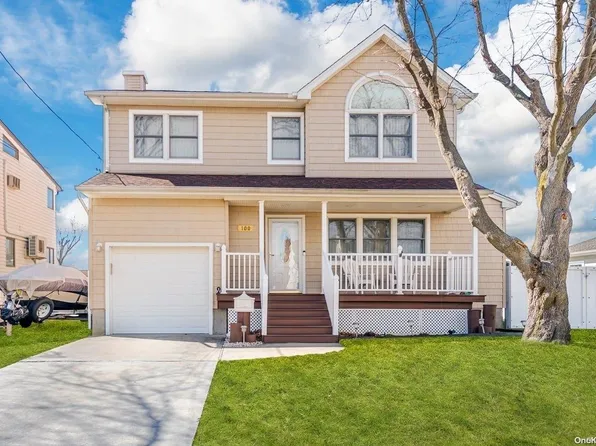 100 East Drive, Copiague, NY 11726