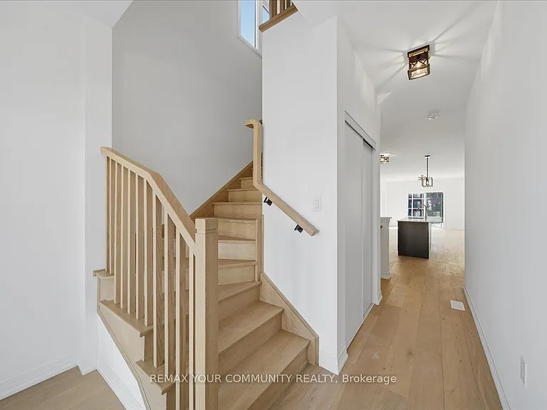 26 Flan Blvd — Photo 2