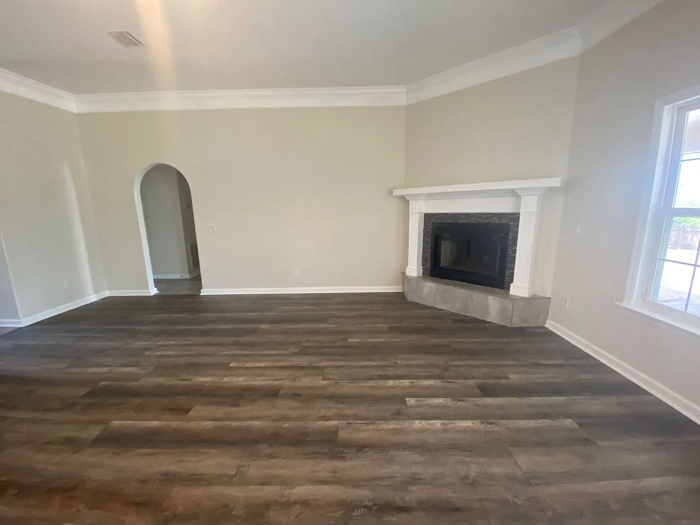 Spacious 4Bed/2Ba Brick/Stucco Home in Lynn Haven! *1/2 OFF 1st Month for A-D Military!* — Photo 3