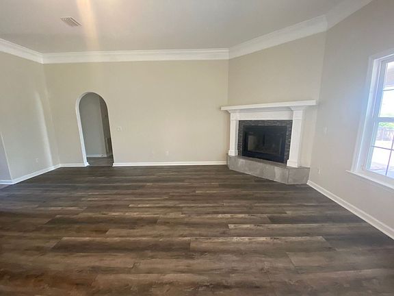 3rd image of 604 Timbers Xing
