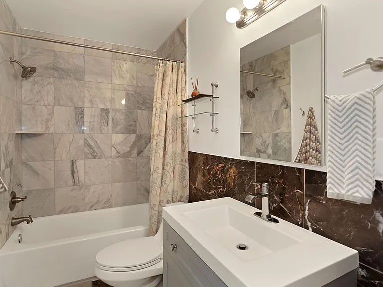 2360 S Arlington Ridge Rd — Photo 18