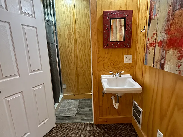 210 E North St #12 — Photo 6