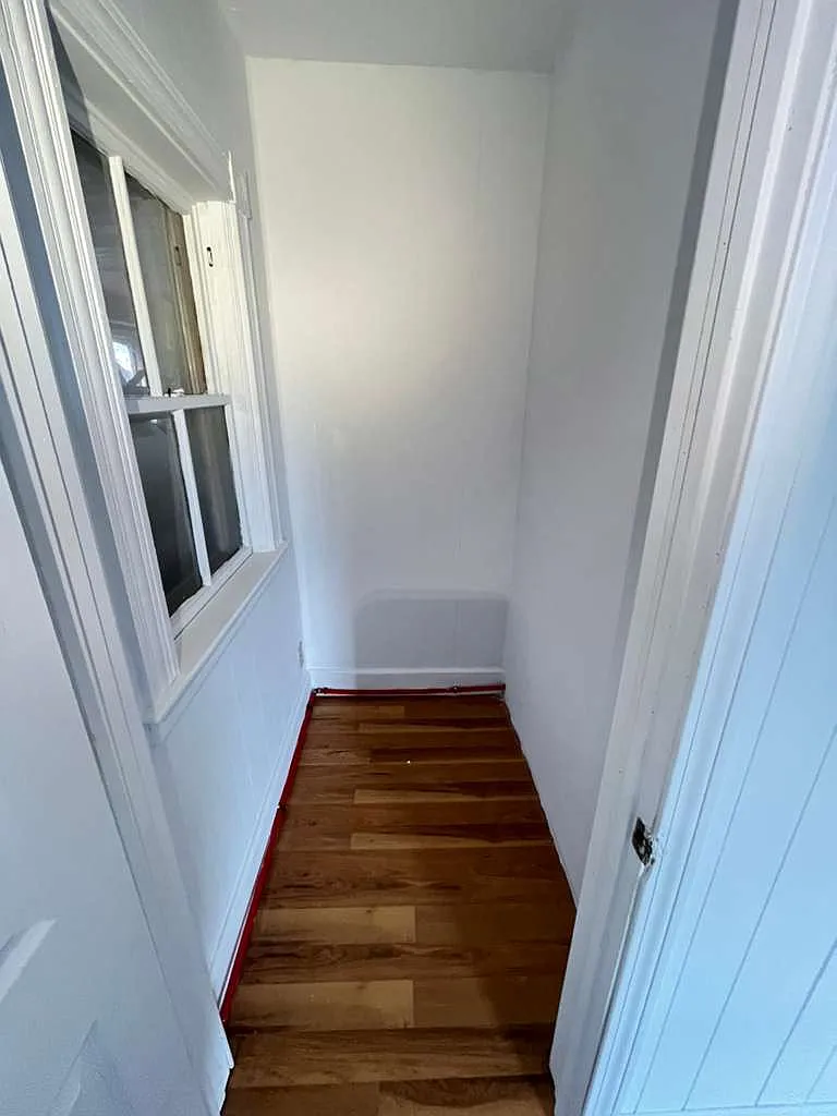 3 bed, 1300 sqft, $1,800 — Photo 2
