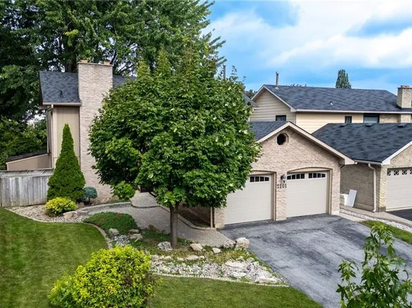 2161 Devlin Dr, Burlington, ON L7P 3C6