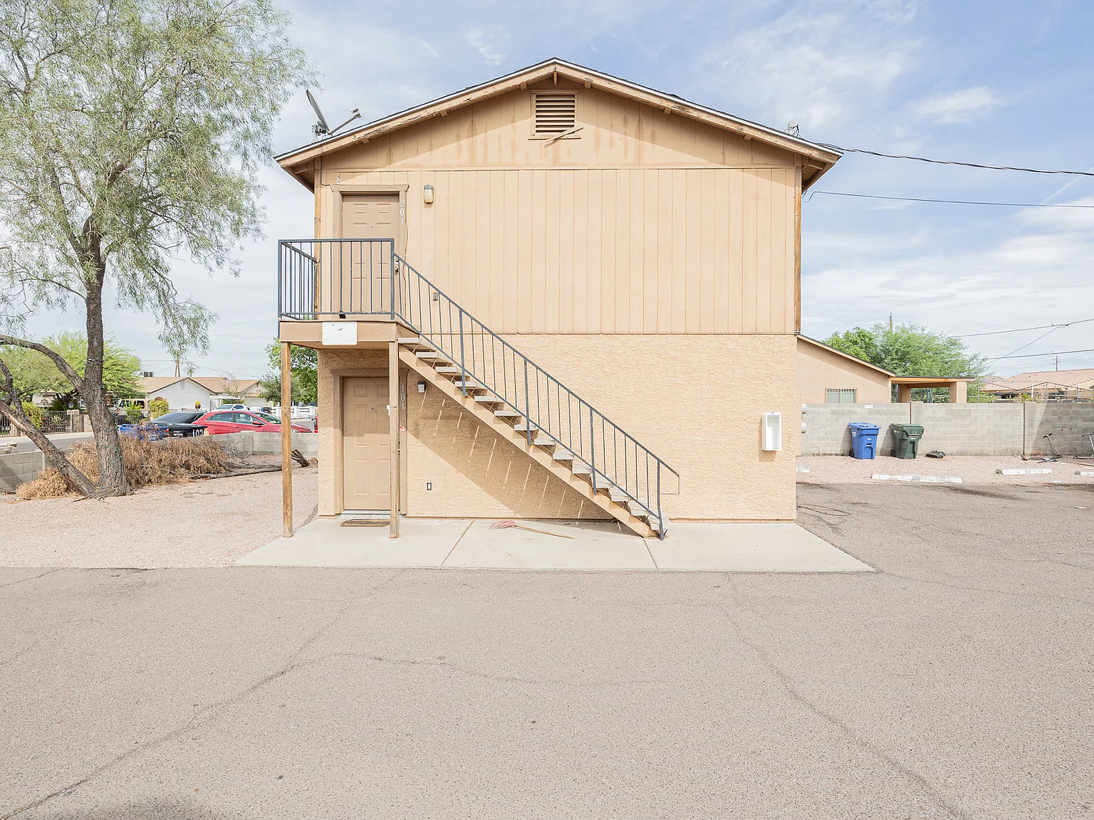 2443 E Mobile Ln, Phoenix Az — Photo 2