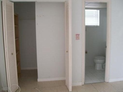 1st image of 4006 Lakeside Dr