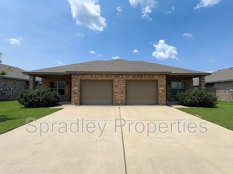 202 Juniper Dr #A — Photo 2
