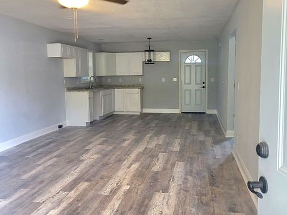 3rd image of 8111 N Klondyke St
