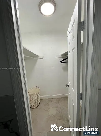4 bed, 3.0 bath, 2488 sqft, $9,000 — Photo 2